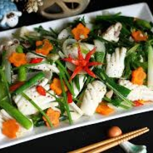 Mực Xào Hành Cần