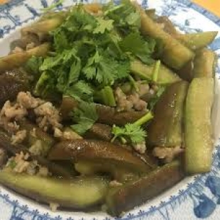 Cà Tím Xào Thịt Bằm Lá Lốp